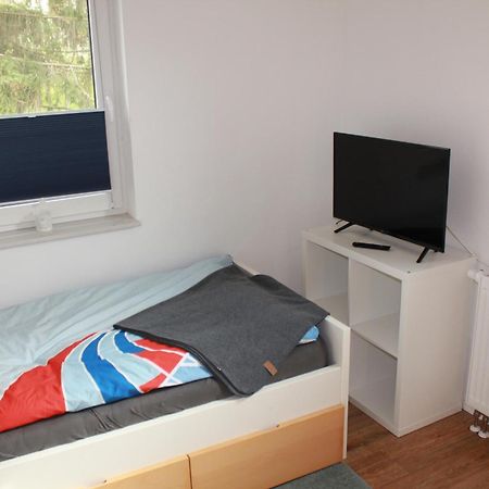 Fewo Im Lehm-Fachwerkhaus Erfurt Mit 3 Einzelnen Schlafzimmern Je Mit Tv المظهر الخارجي الصورة